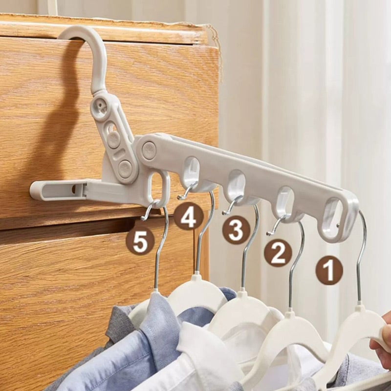 🧥📦 Sammenklappeligt tøjstativ – 5 kroge, pladsbesparende, perfekt til rejser!